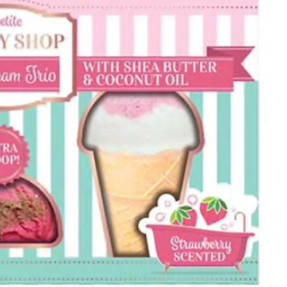 LA PETITE PASTRY SHOP Ice Cream Trio Bath Bombs - Picture 3 of 3